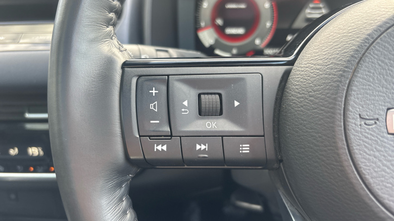 Nissan Qashqai 1.3 DiG-T MH Tekna 5dr Petrol Hatchback